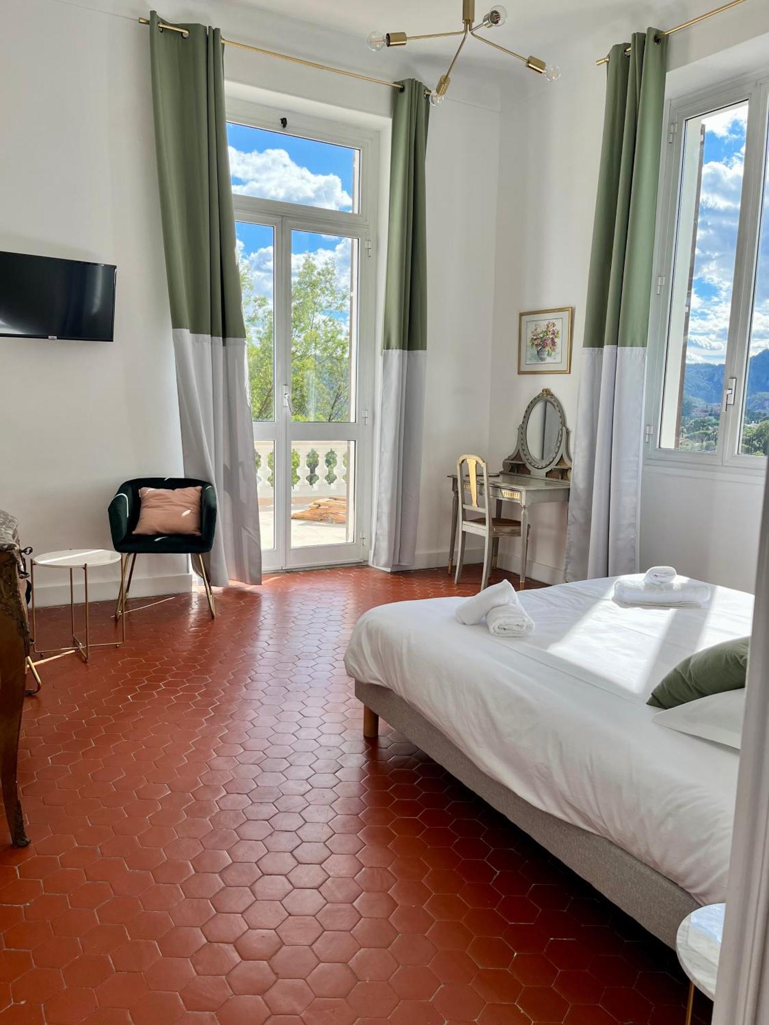 Villa Les Roches Mandelieu Eksteriør bilde