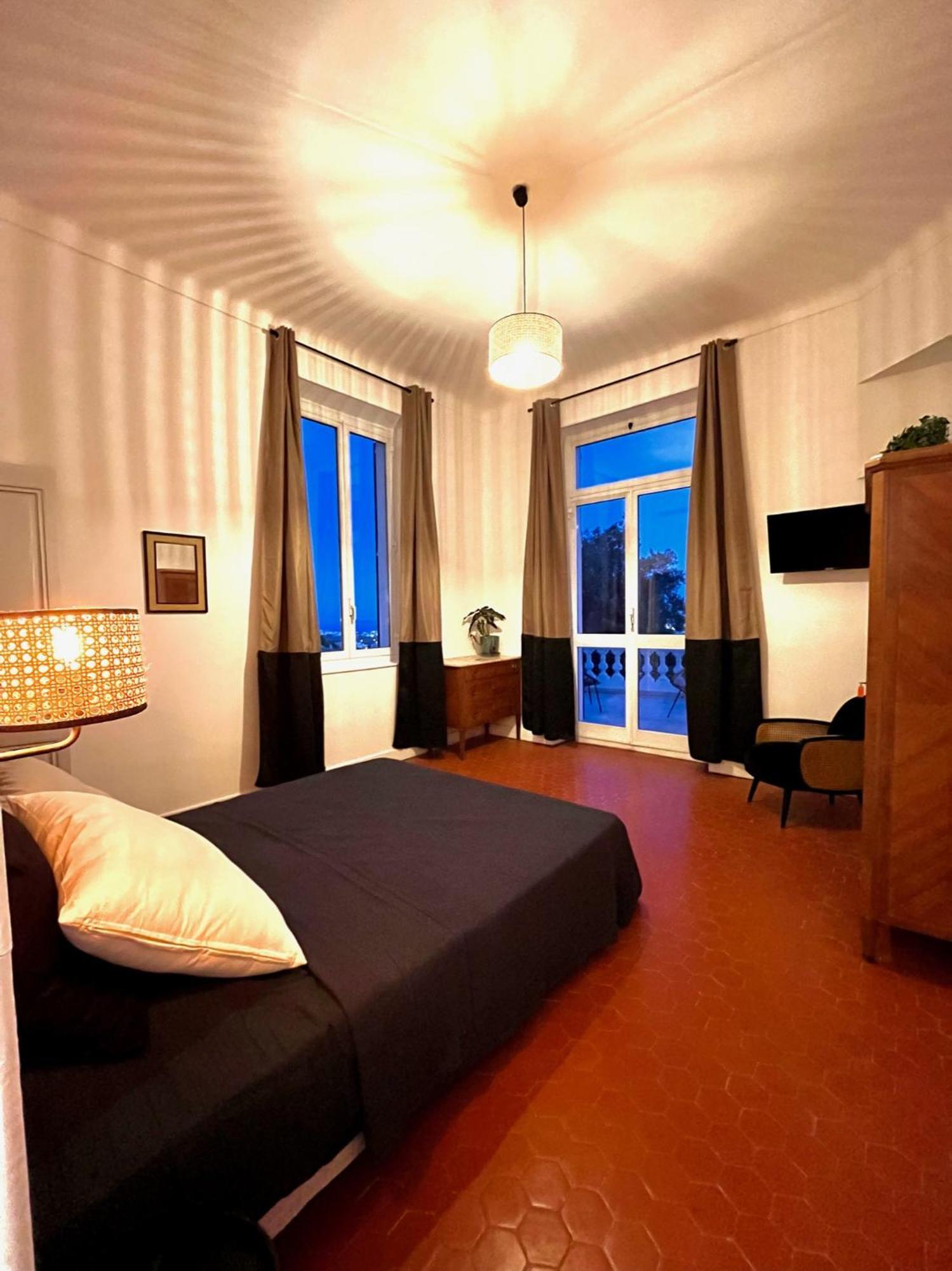 Villa Les Roches Mandelieu Eksteriør bilde